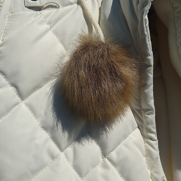 NWT Ann Taylor Loft Eggshell white winter vest bomber jacket - Picture 11 of 11